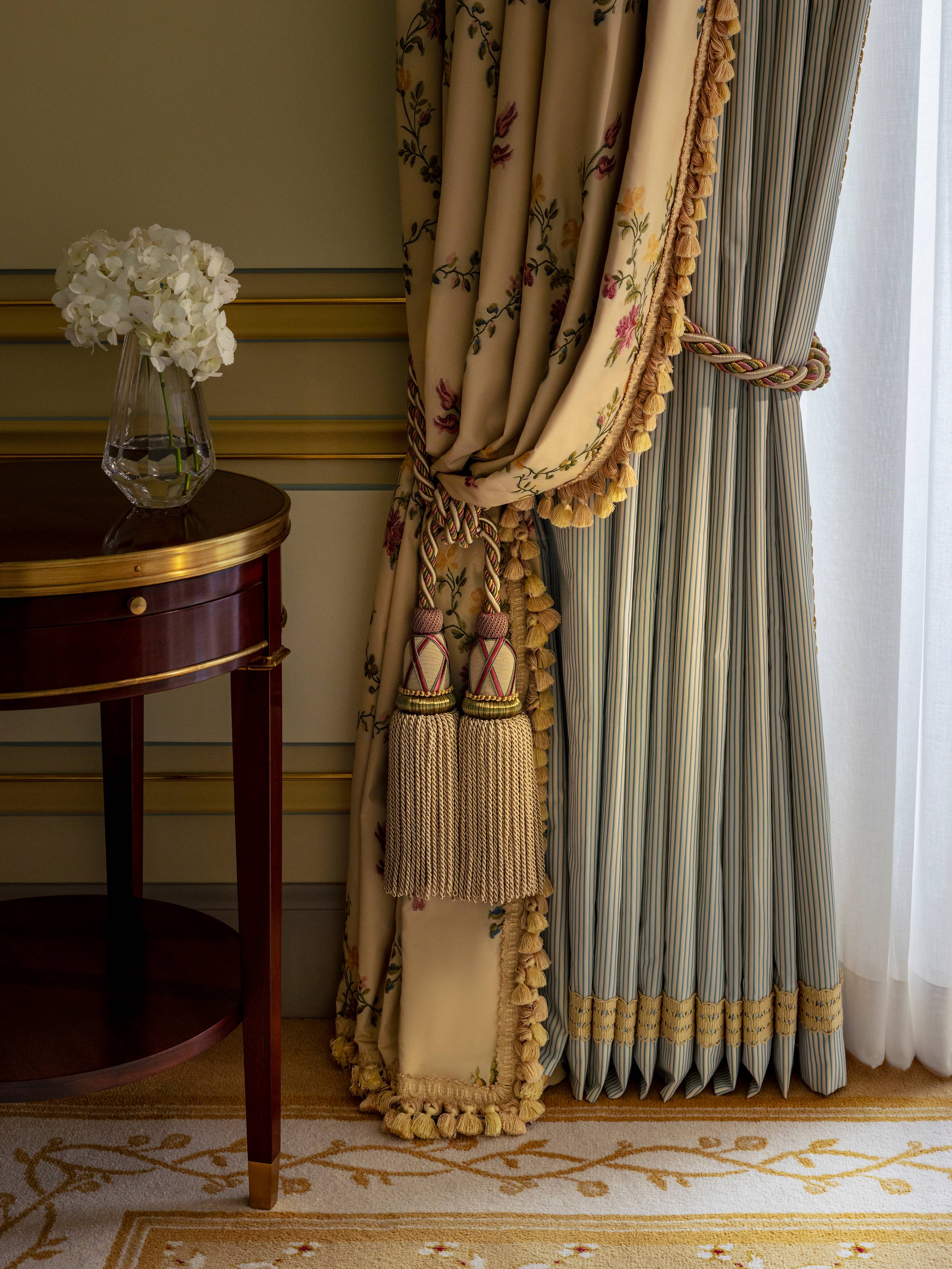 Lounge in a Grand Deluxe Room at the Ritz Paris
