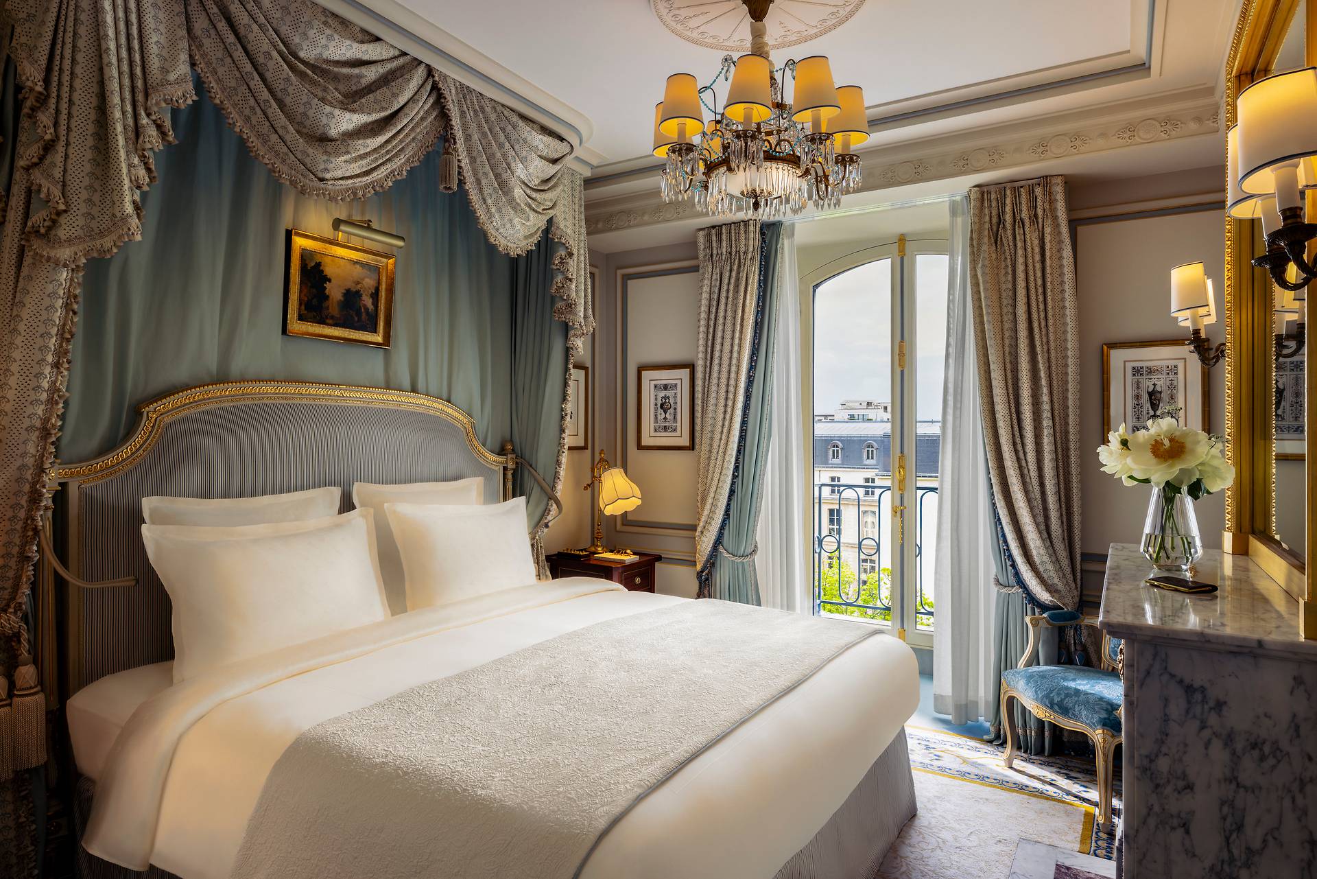 Rooms and Suites | Ritz Paris