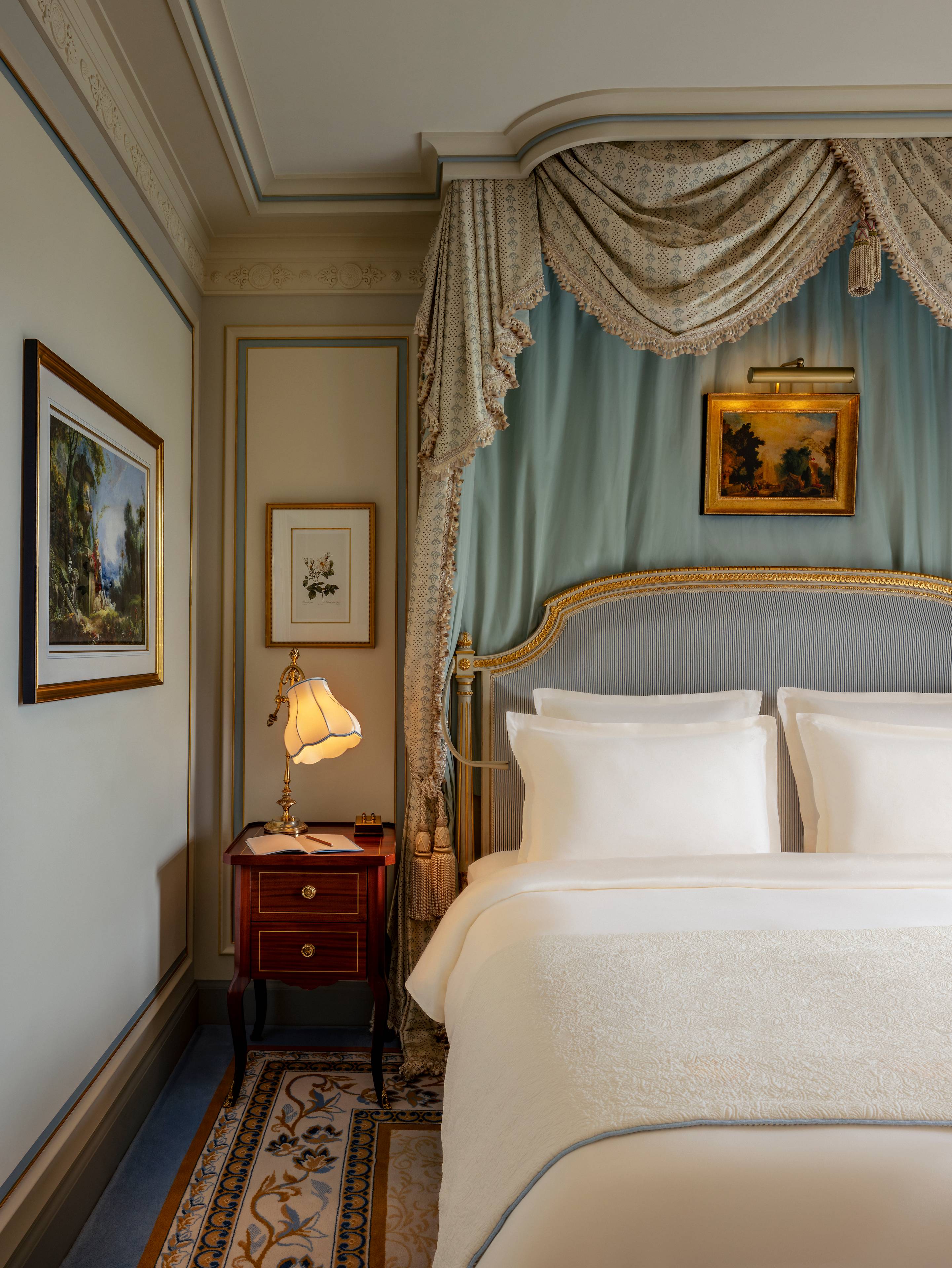 Double bed in an Executive Room at the Ritz Paris