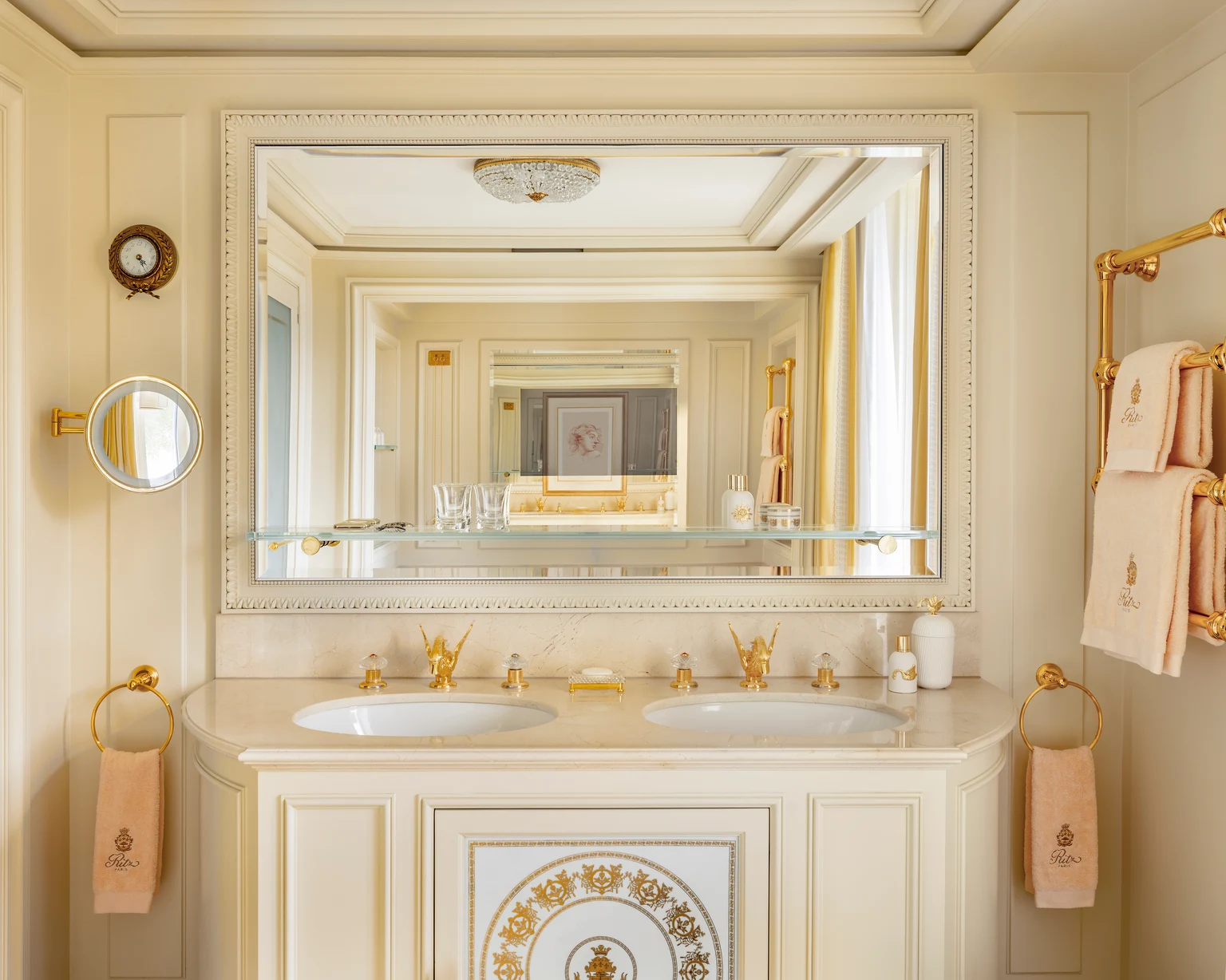 Lit d'une Chambre Deluxe au Ritz Paris