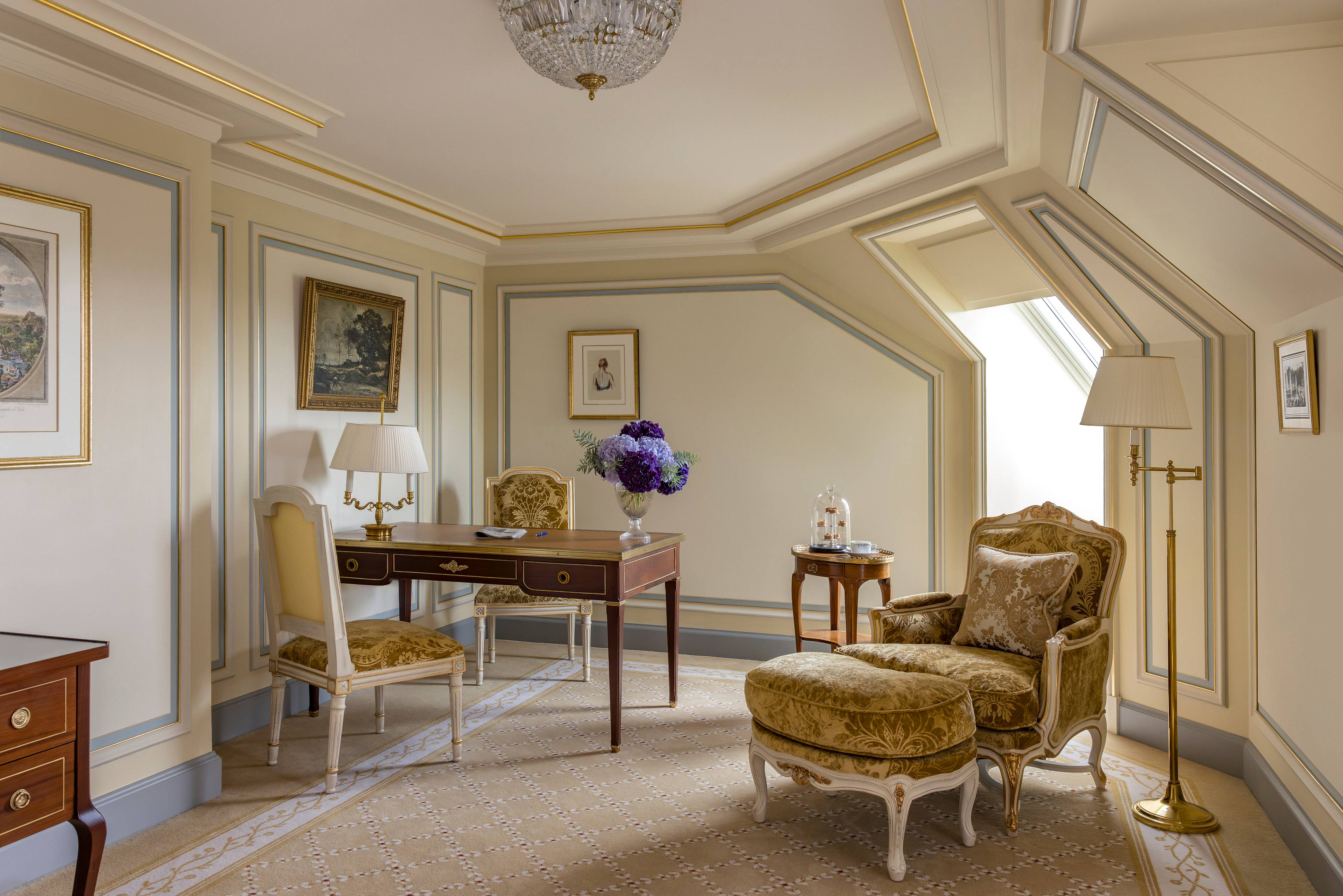 Bedroom of the Prestige Apartment Suite at the Ritz Paris