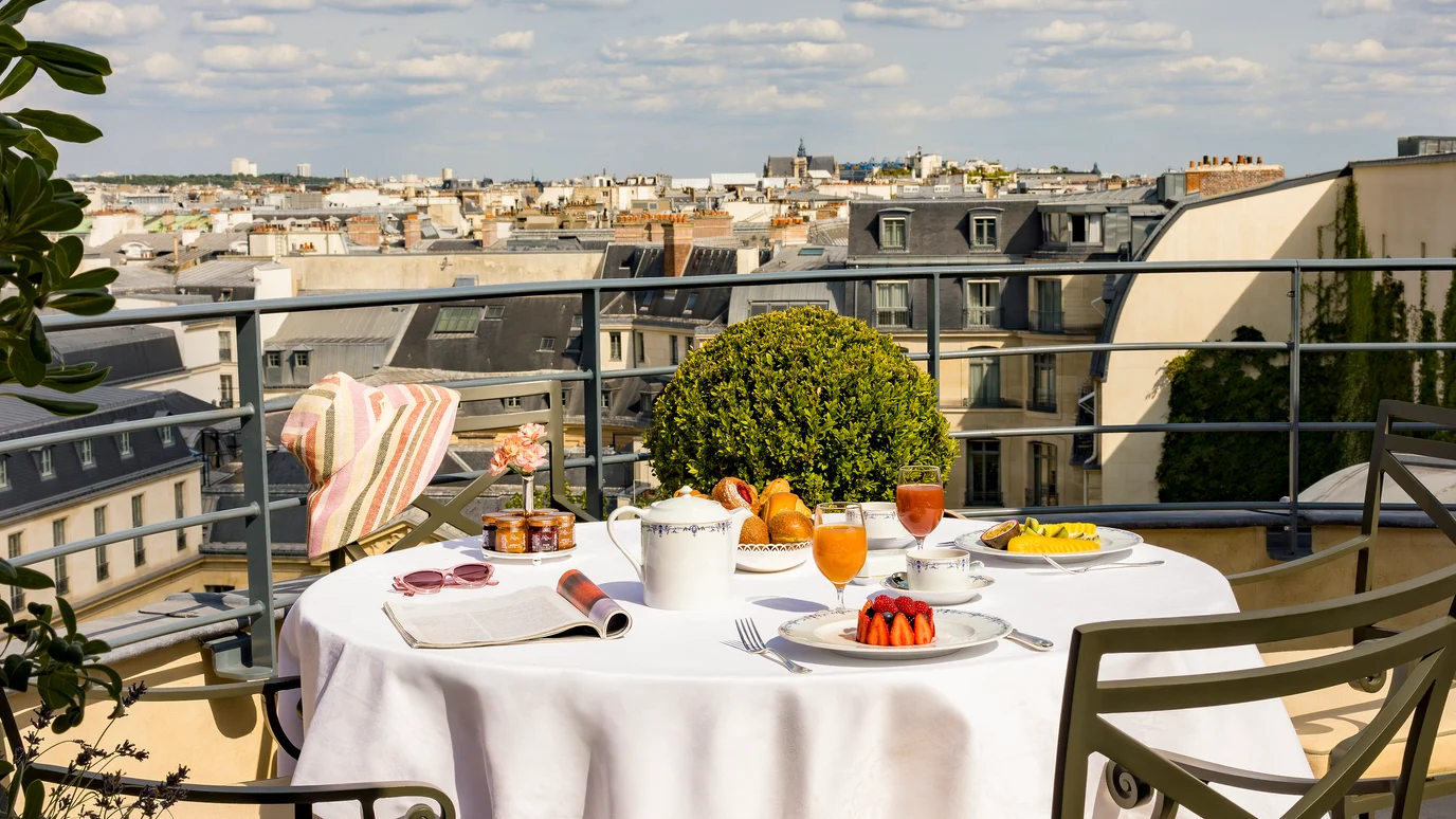 Terrasse extérieure de la Suite de Prestige Appartement Ritz au Ritz Paris