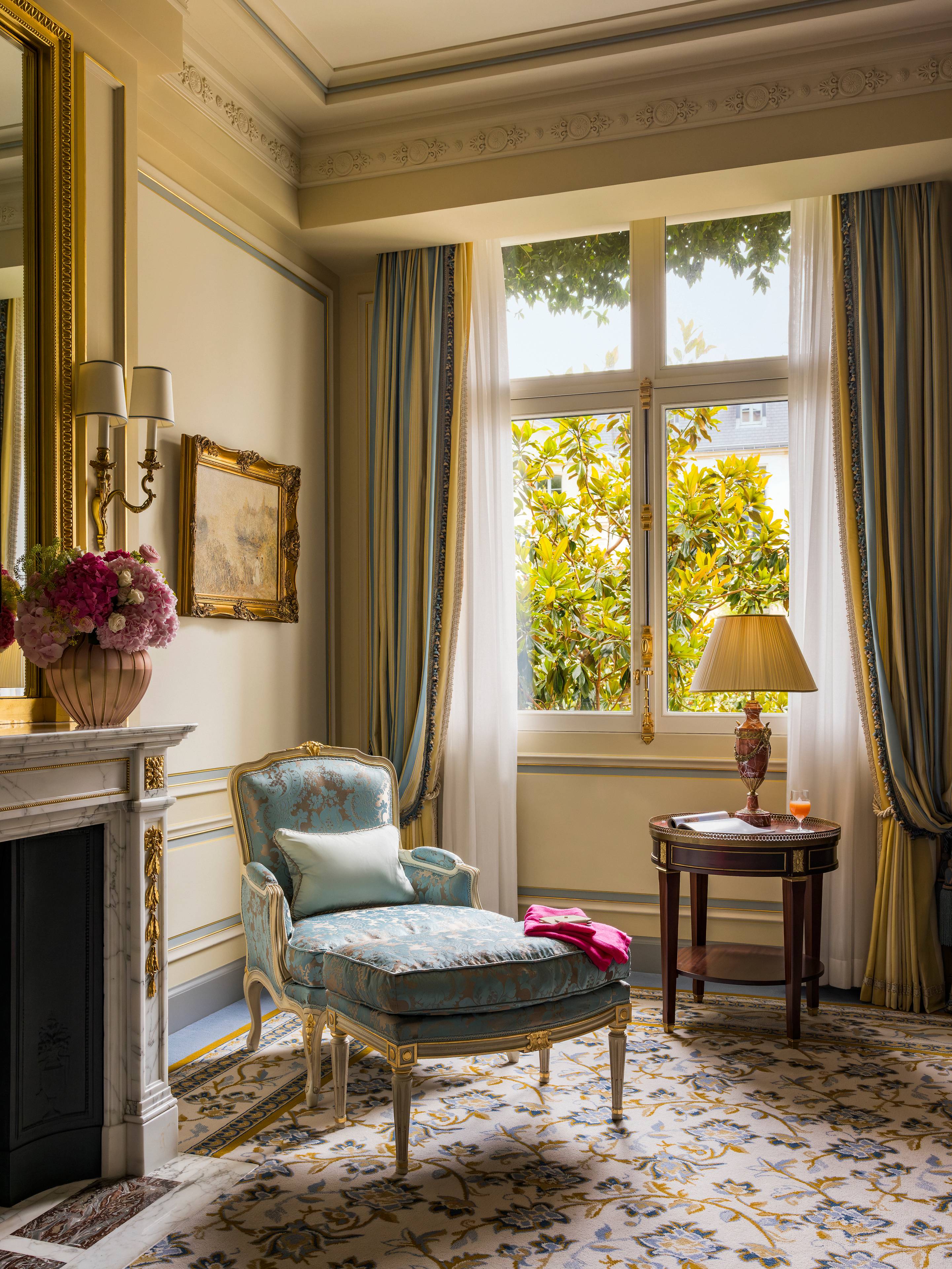 Bed in the Prestige Grand Jardin Suite at the Ritz Paris