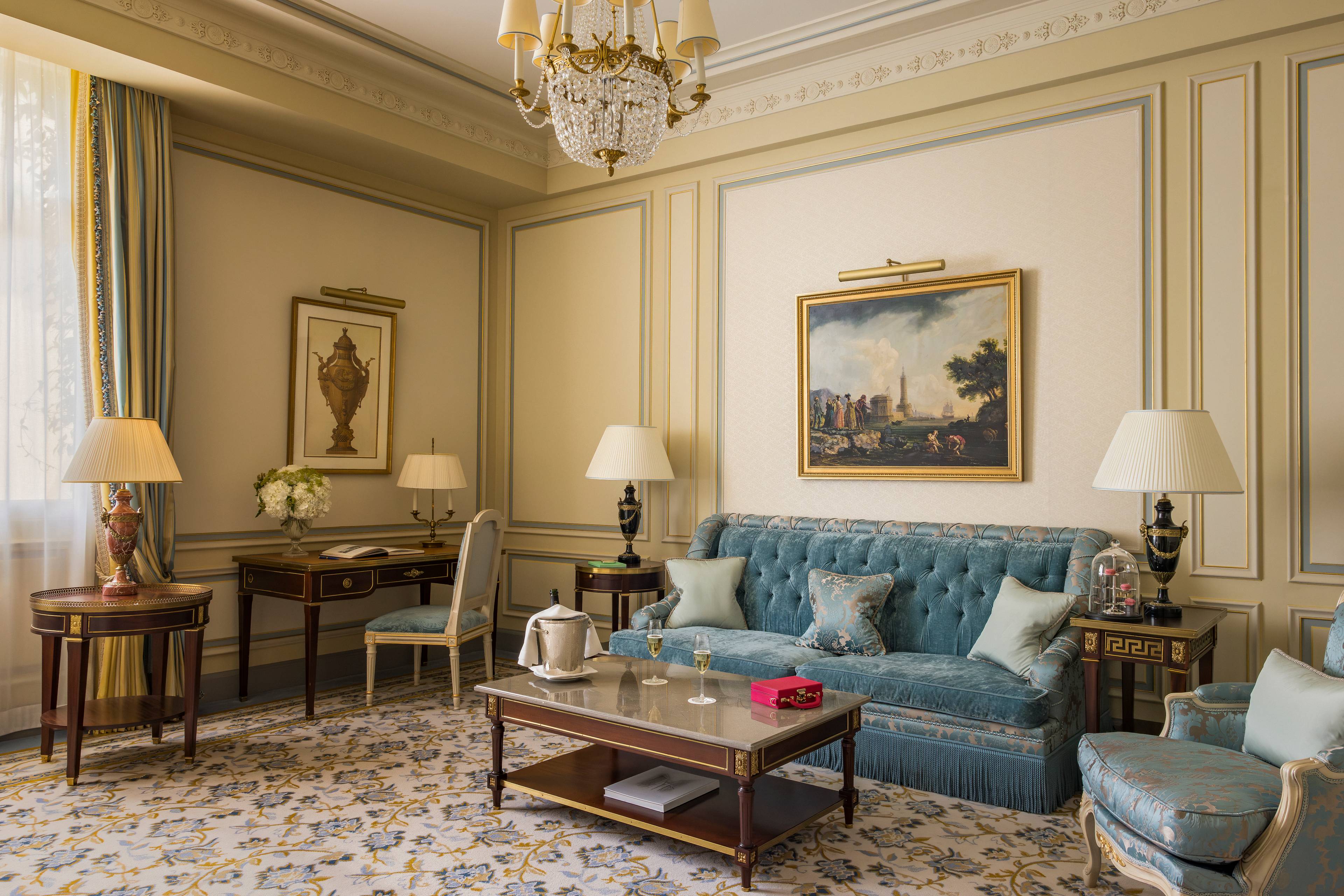 Bed in the Prestige Grand Jardin Suite at the Ritz Paris