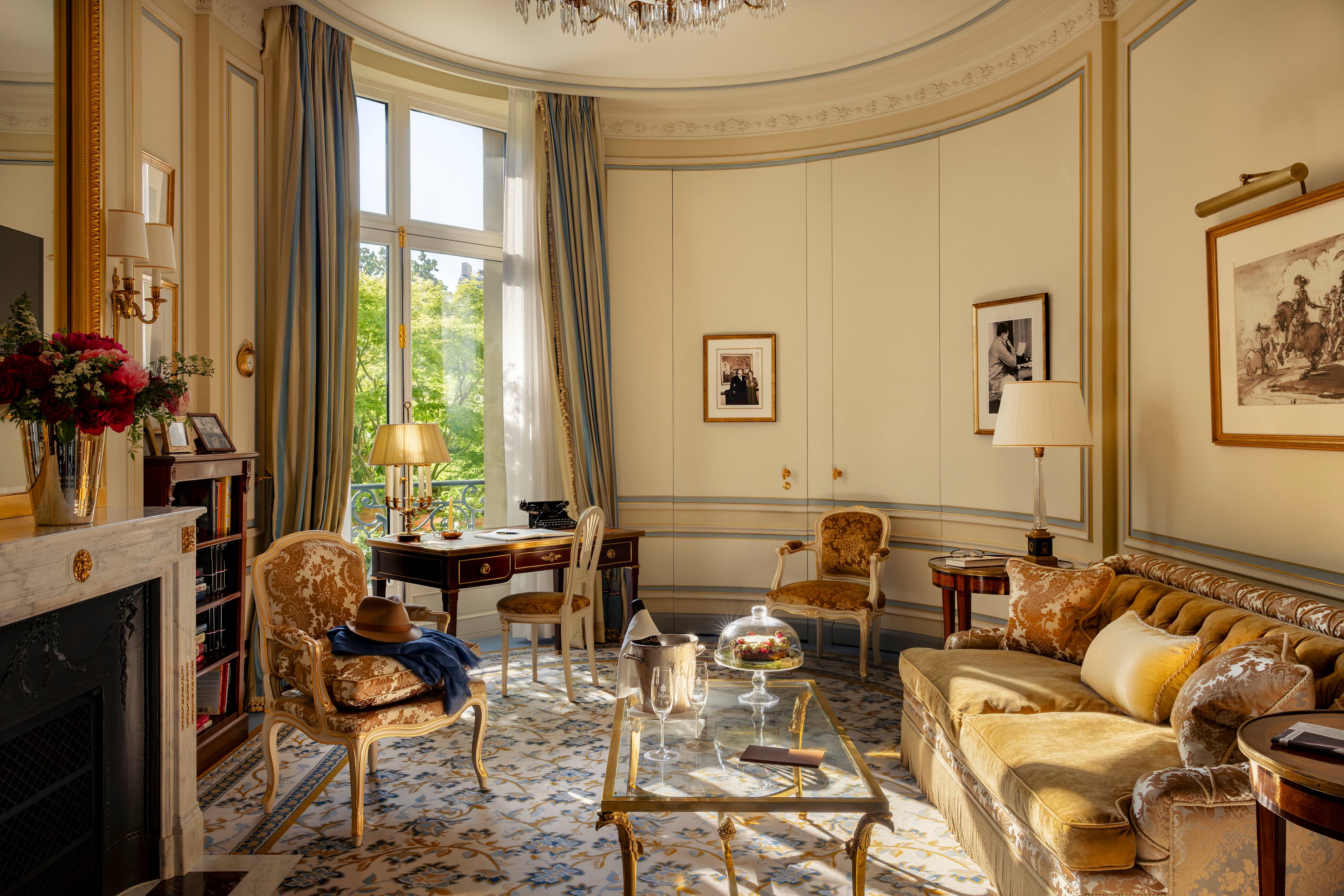 Living room of the Prestige Hemingway Suite at the Ritz Paris