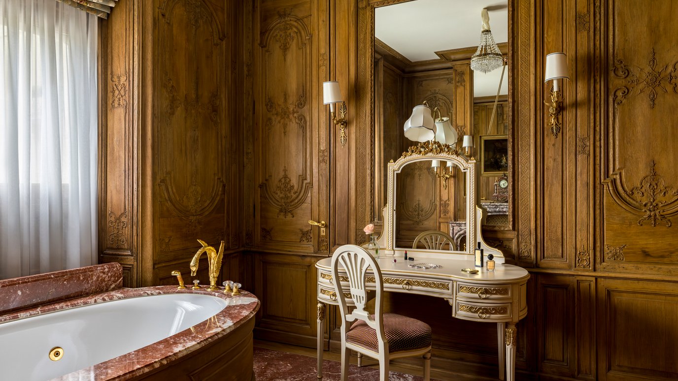 Salle de bain de la Suite de Prestige Impériale au Ritz Paris