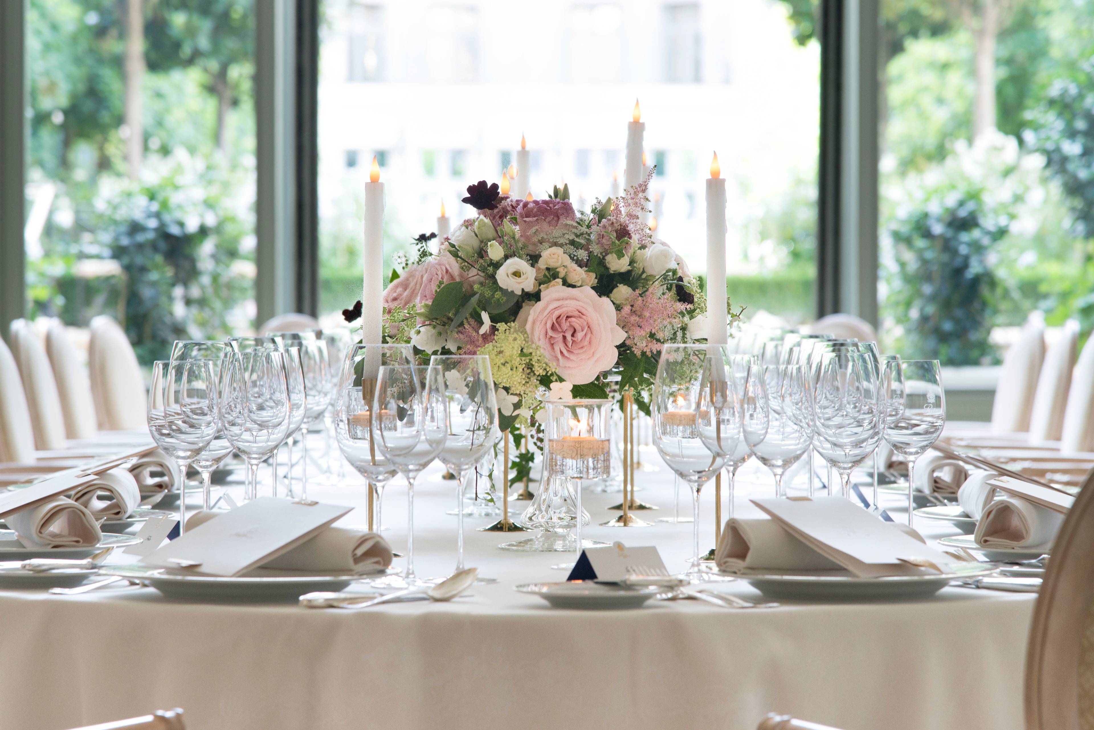 Flower bouquet for the Confidential Dinners at the Ritz Paris