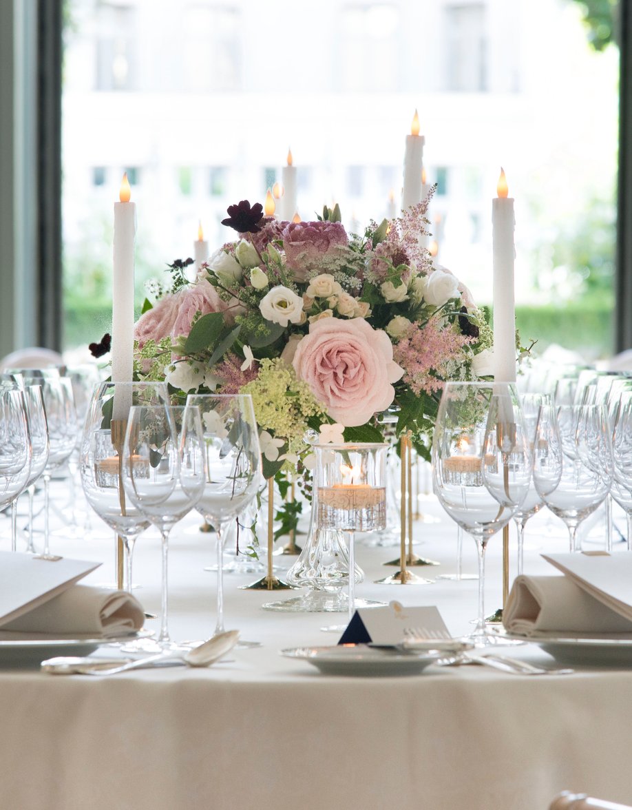 Flower bouquet for the Confidential Dinners at the Ritz Paris