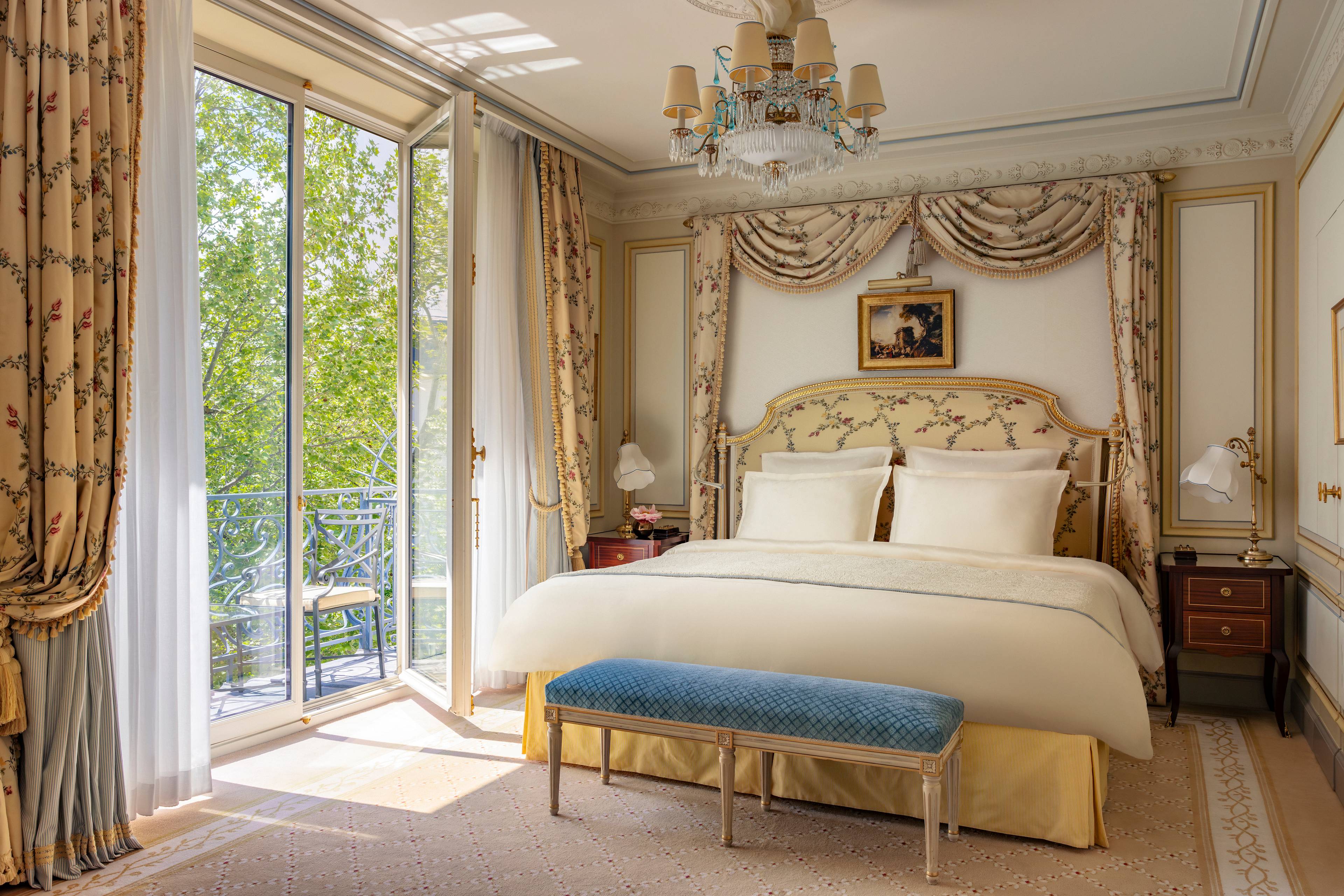 Lounge in a Grand Deluxe Room at the Ritz Paris