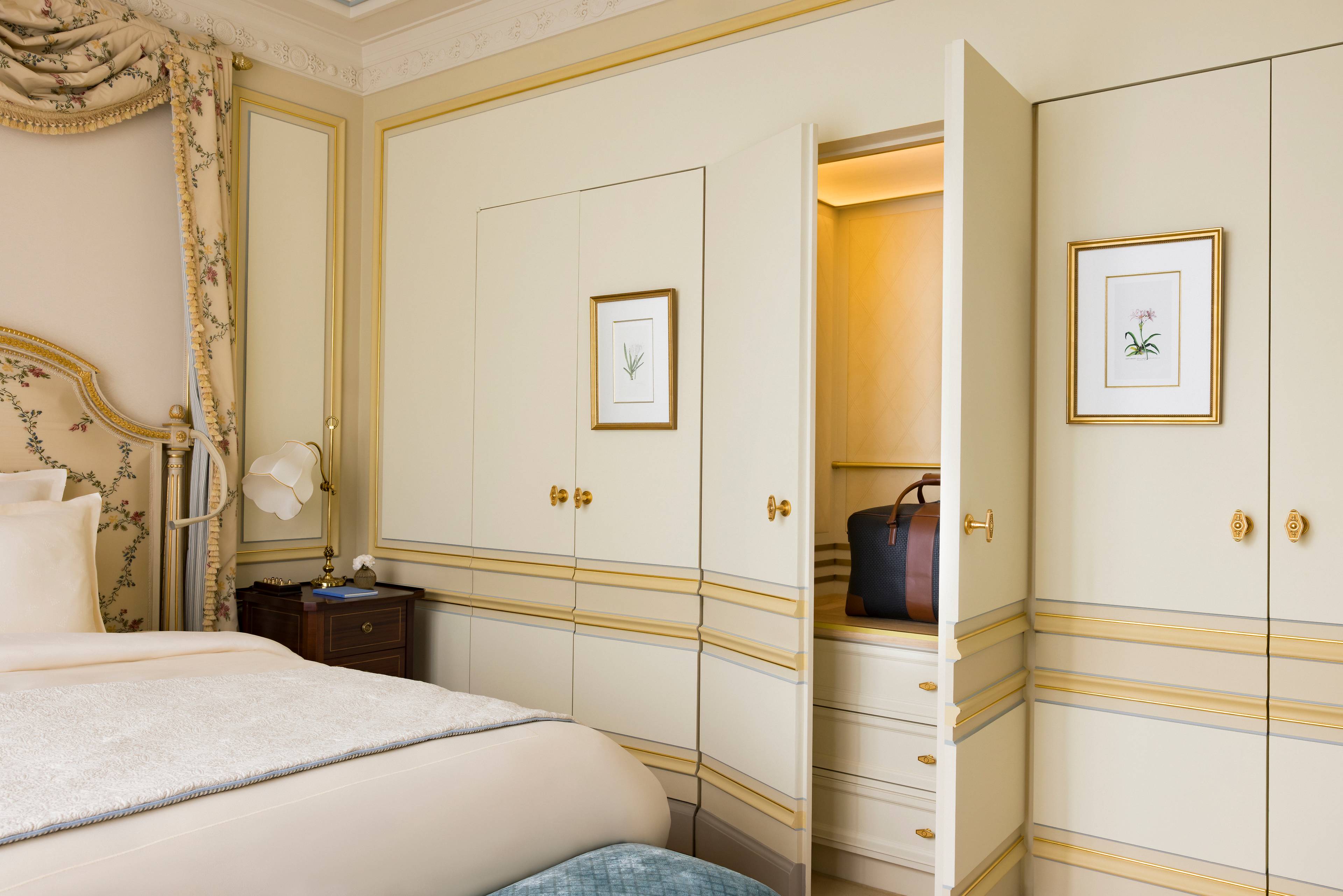 Lounge in a Grand Deluxe Room at the Ritz Paris