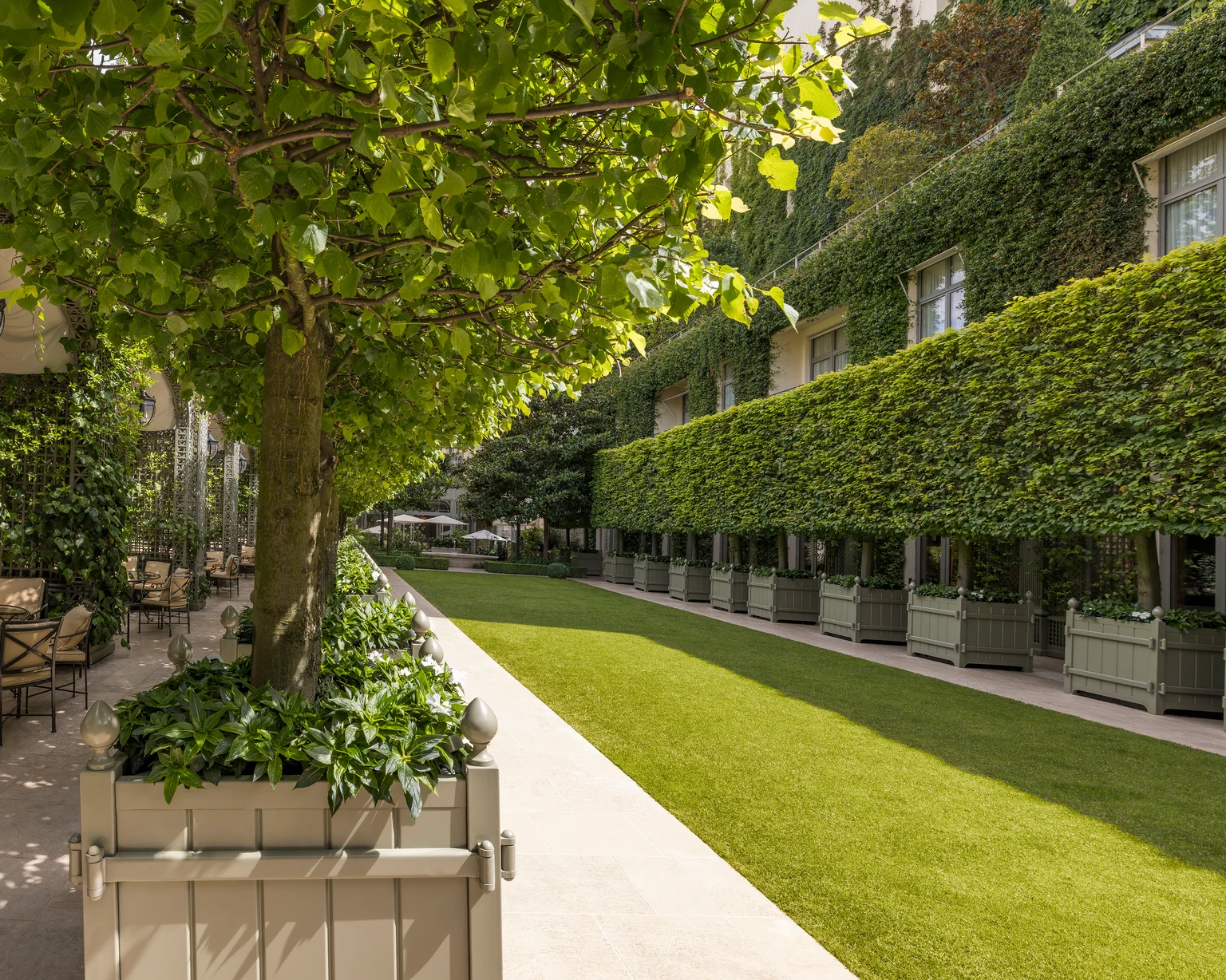 Overview of the Grand Garden at the Ritz Paris