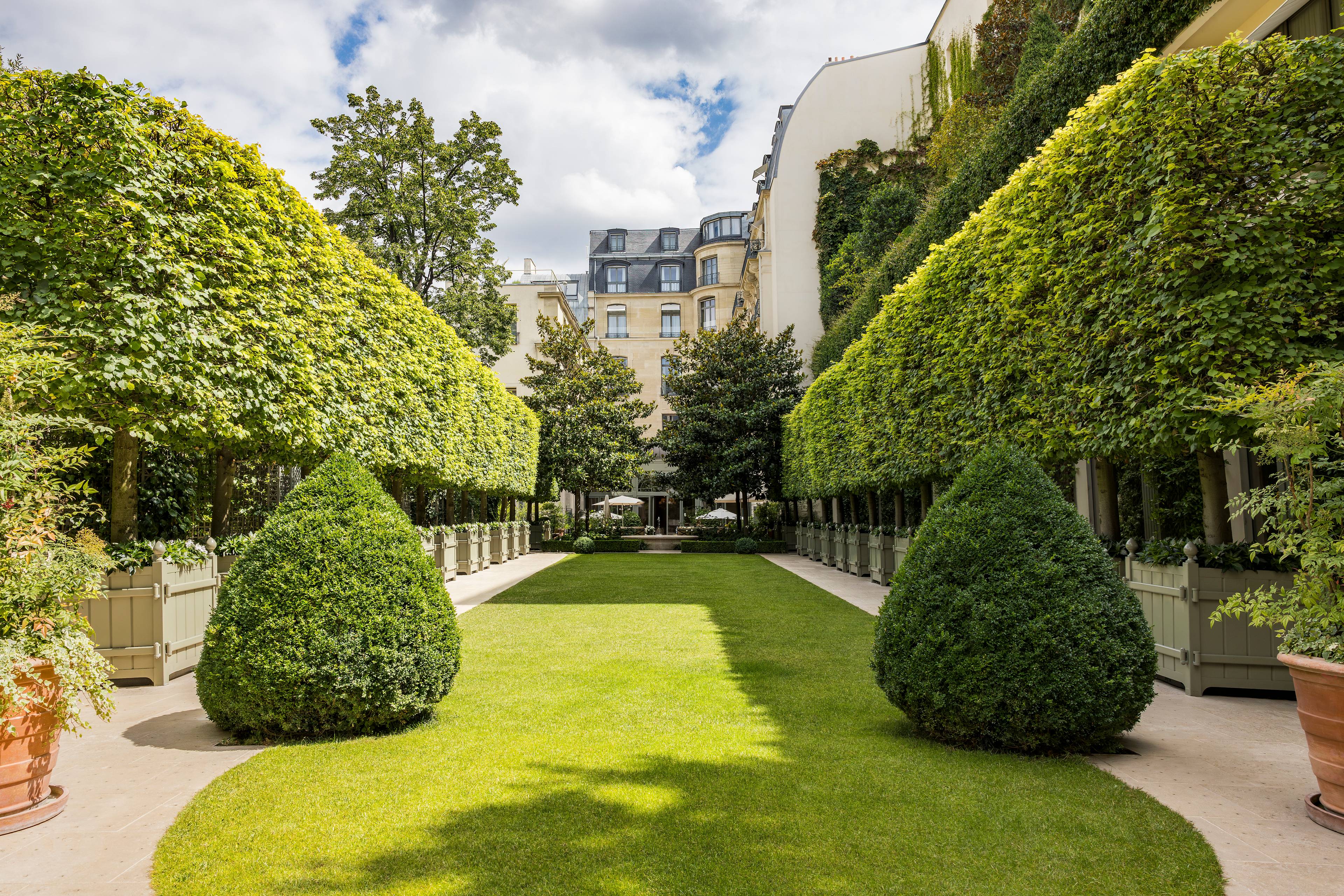 Vue d'ensemble du Grand Jardin au Ritz Paris