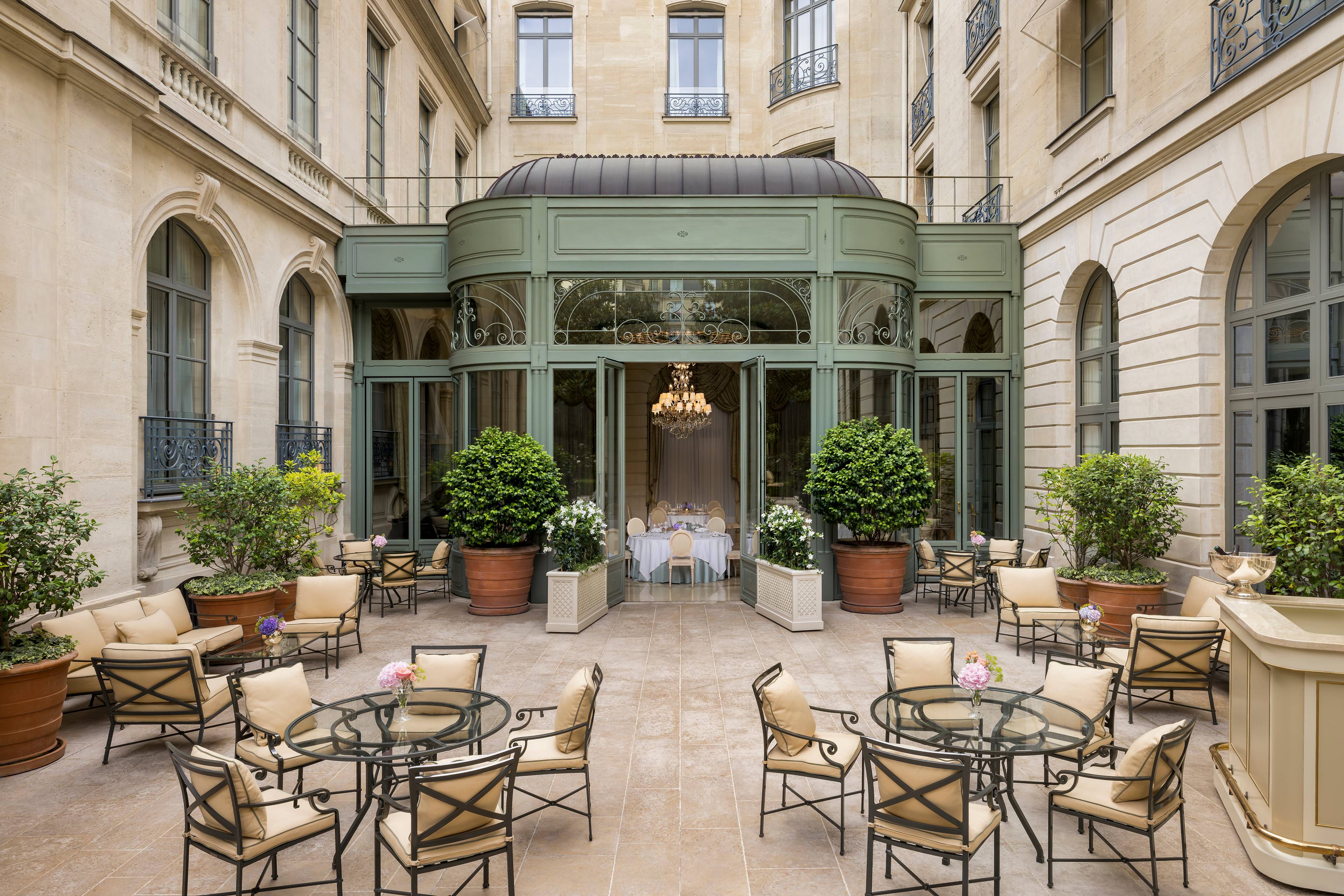 Vue d'ensemble du Salon d'Été au Ritz Paris