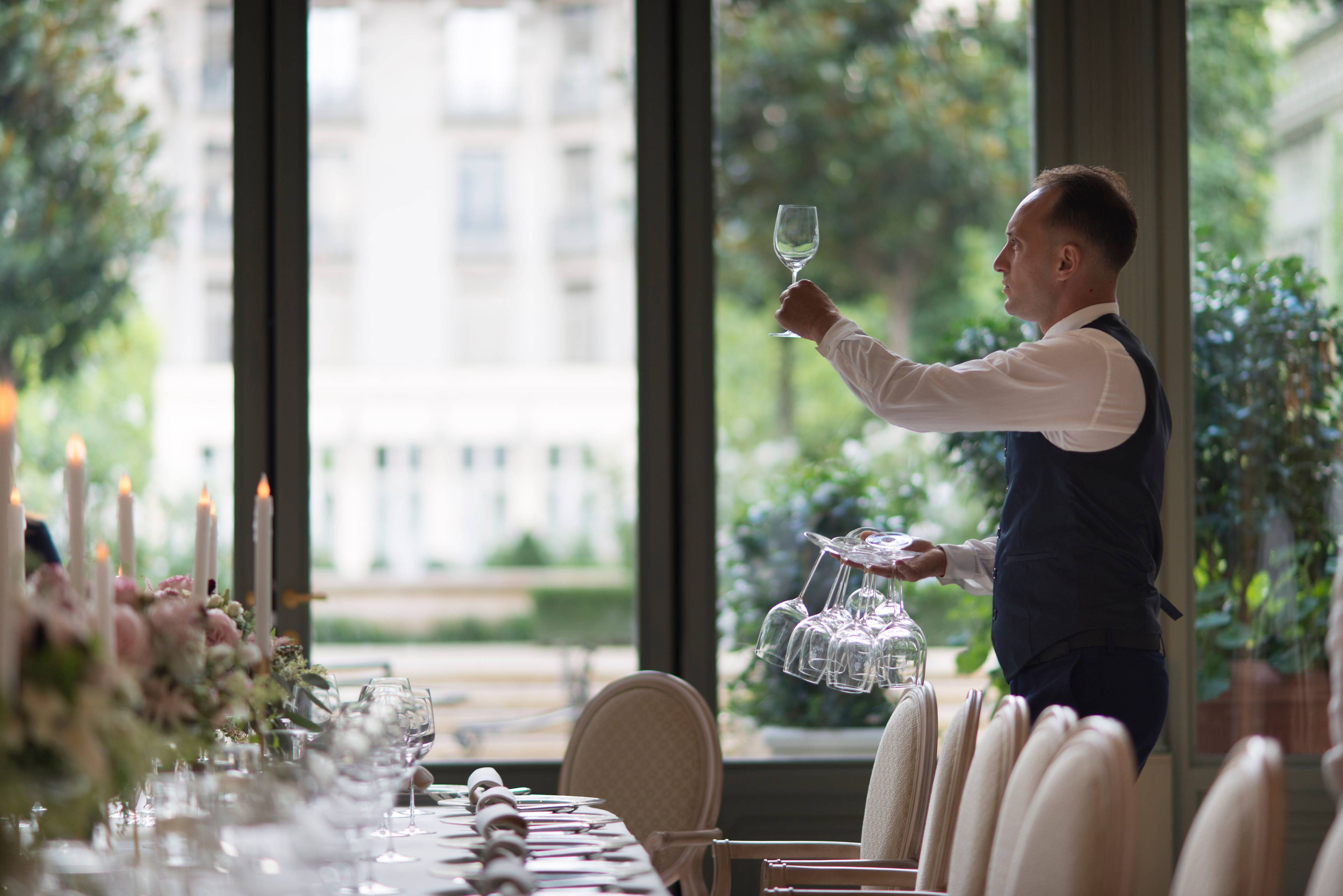 Flower bouquet for the Confidential Dinners at the Ritz Paris