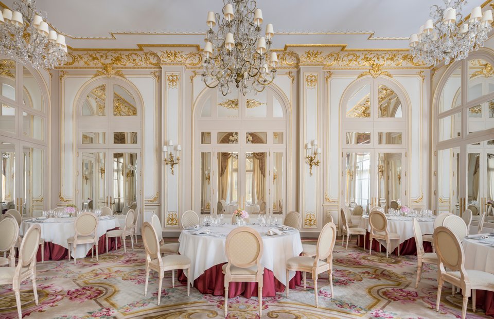 Round tables in the Louis XV Salon at the Ritz Paris