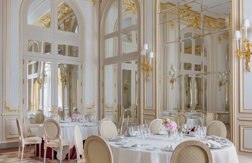 Round tables in the Louis XV Salon at the Ritz Paris
