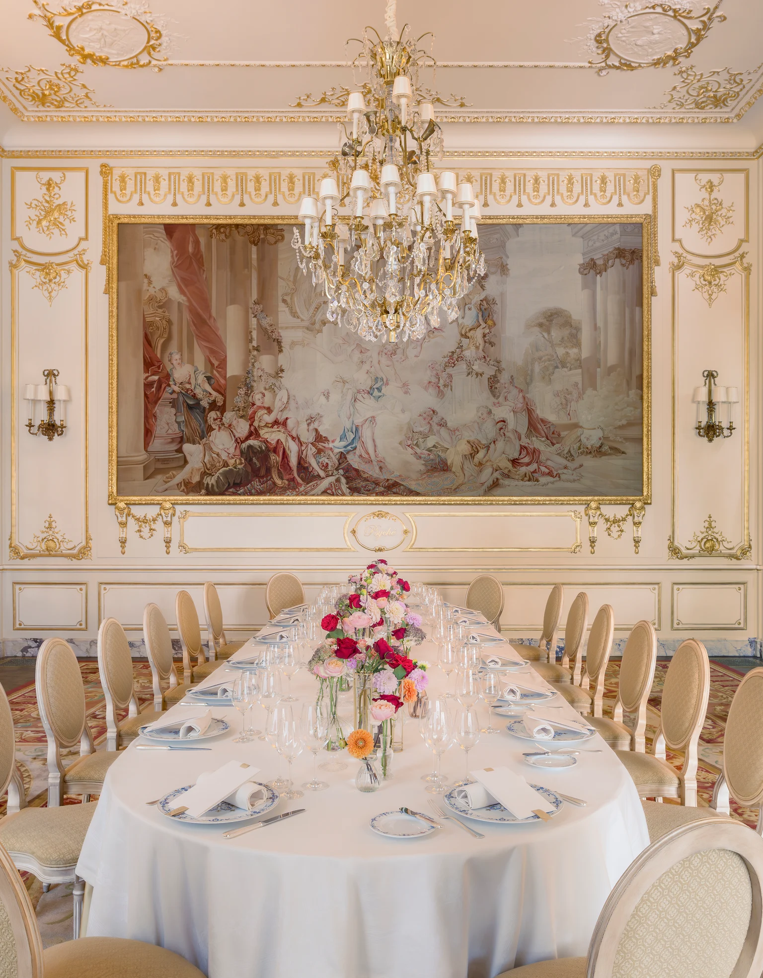 Overview of the Summer Salon at the Ritz Paris
