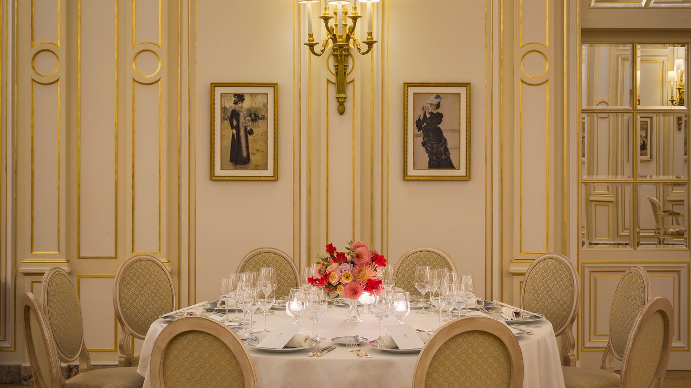 Set round table in the Vendôme Salon at the Ritz Paris