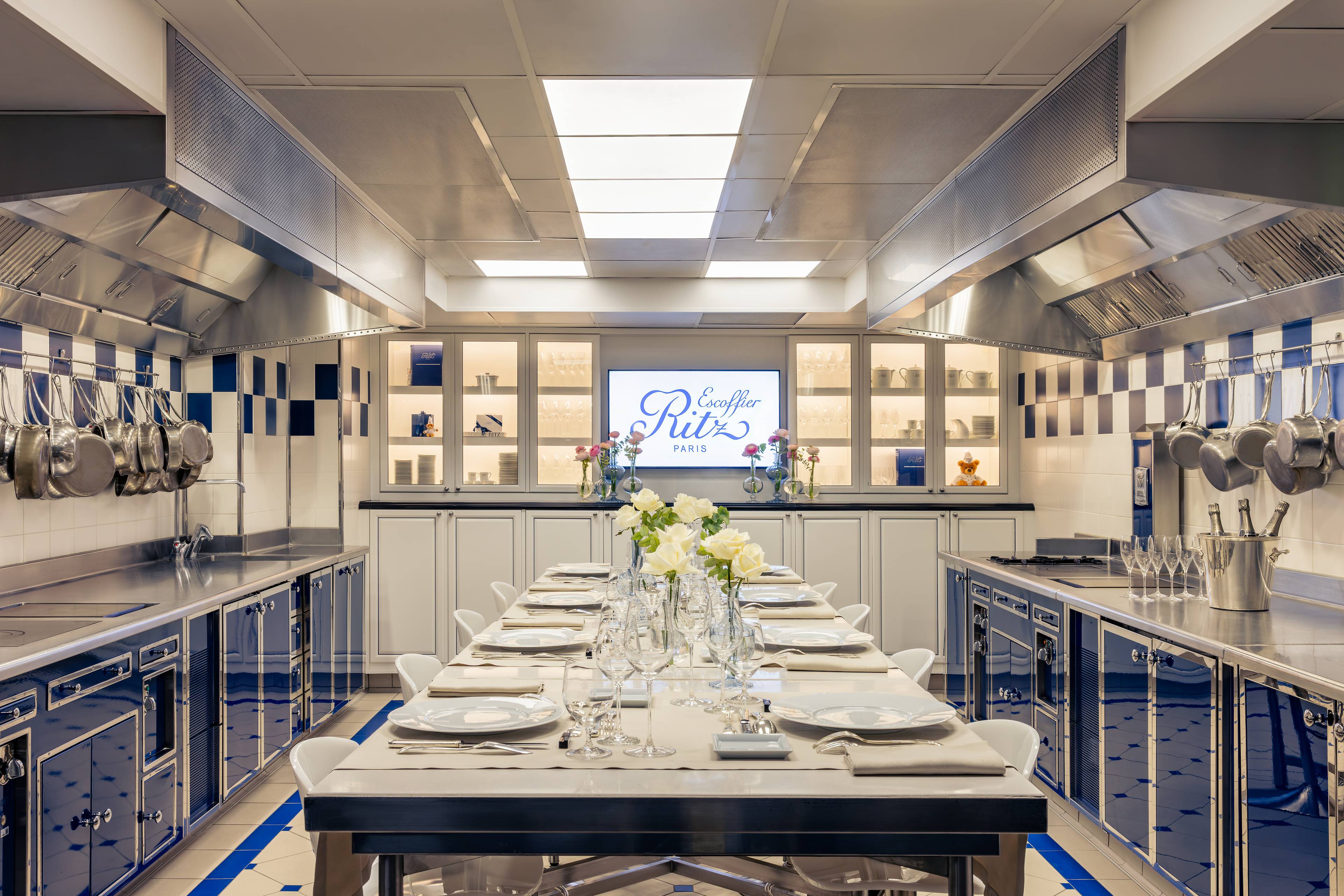 Cuisine Réjane de l'Ecole Ritz Escoffier avec la table dressée
