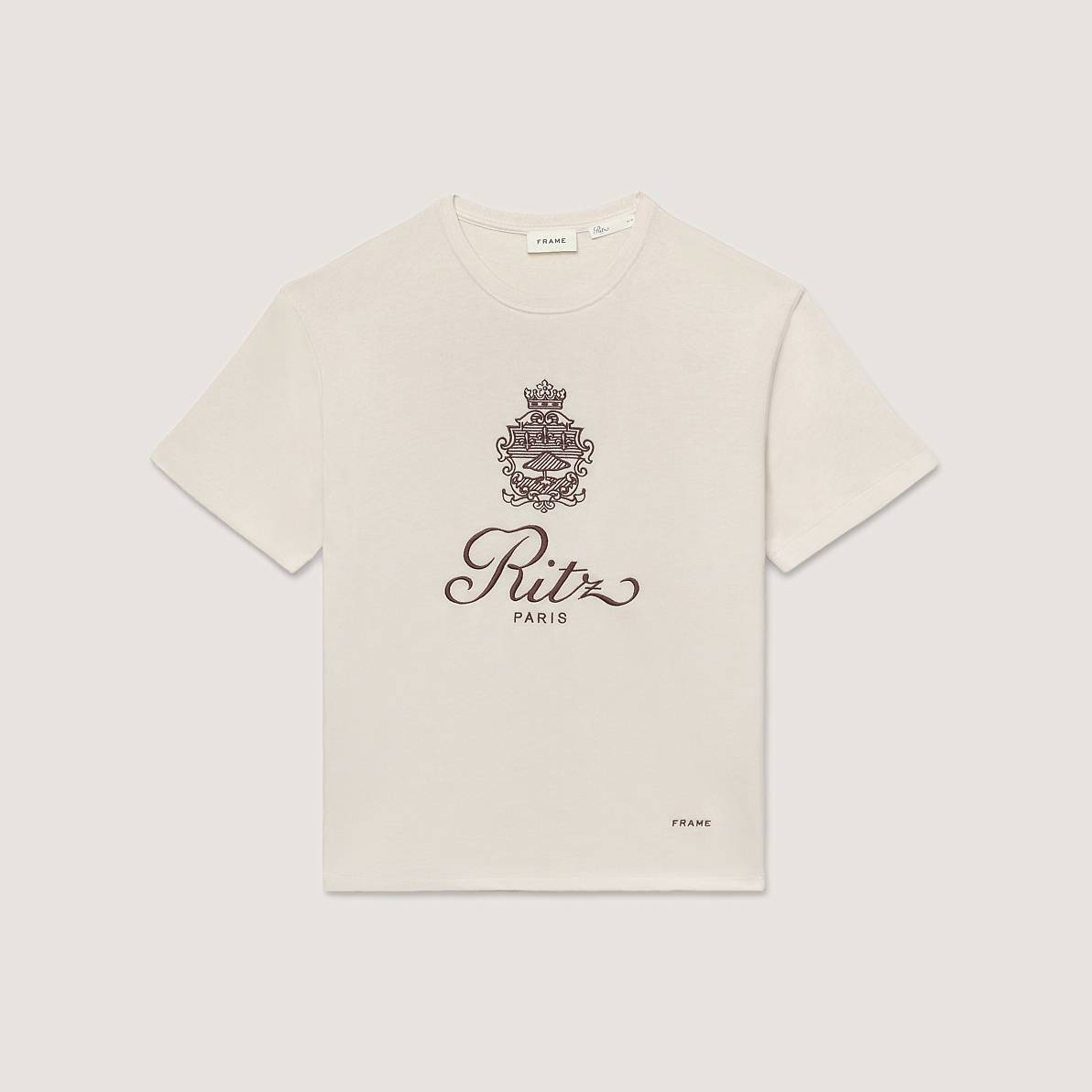 【送料&関税込】Frame White T-shirt With Ritz Paris Logo On Men's t-shirt - cream - Ritz Paris x FRAME | Ritz Paris