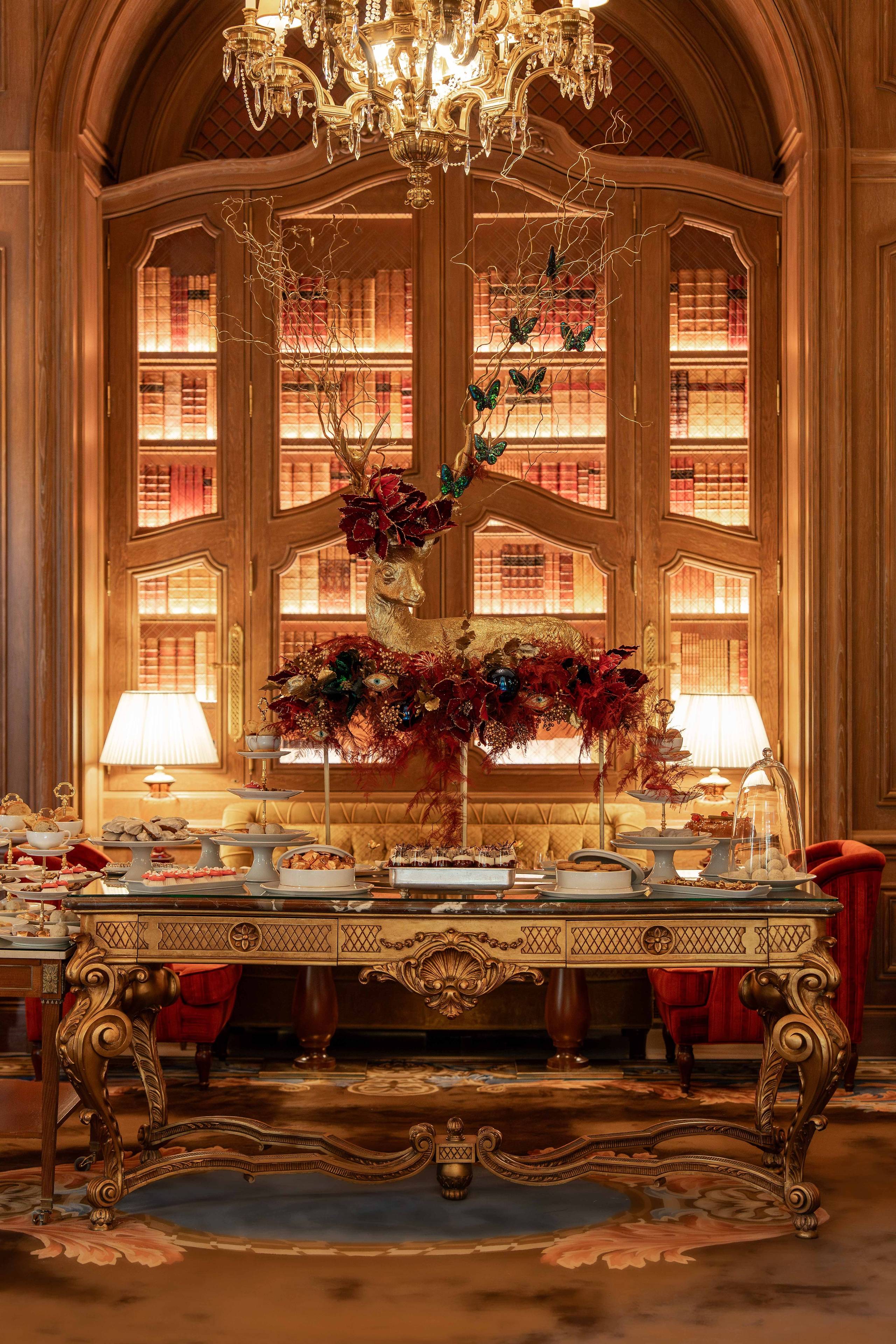 Celebrate 100 years of Surrealism in a legendary hotel | Ritz Paris